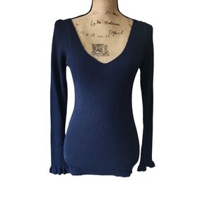 NWT Chelsea 28 Navy V-Neck Ribbed Fitted Sweater - Medium